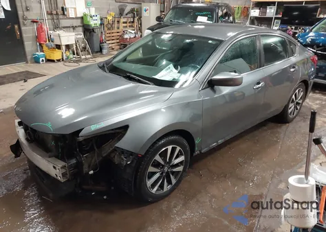 2017 Nissan Altima 2.5/2.5 S/2.5 Sl/2.5 Sr/2.5 Sv z USA, uszkodzony, nr VIN 1N4AL3AP9HC111672